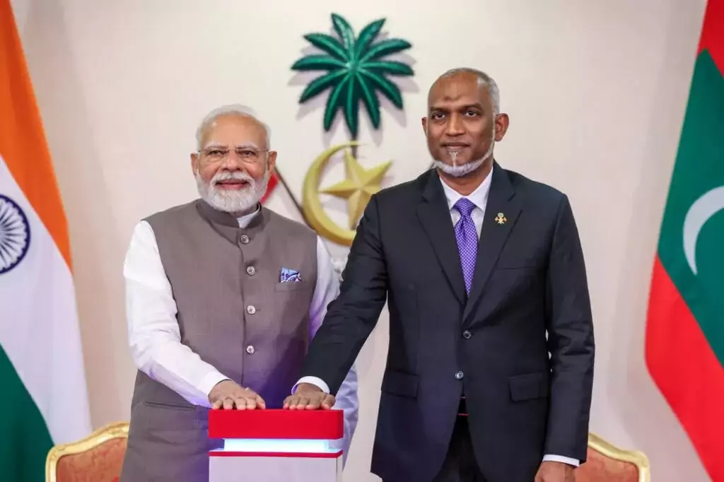 Midnight Apartheid: Maldives President Muizzu orders police to hunt foreigners after dark