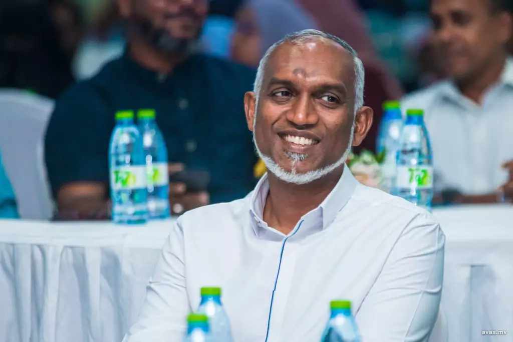ސަރުކާރުގެ އިހުމާލުން ރާއްޖޭ ފަތުރުވެރިކަމުގެ ސިނާއަތް ބަނގުރޫޓުވުމުގެ މަގުމަތީ: 500 މިލިއަން ޑޮލަރުގެ ގެއްލުން