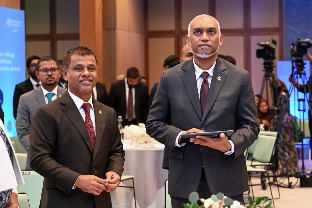 ބޭސް ނުގެނެސް އެސްޓީއޯގެ ބޭސްފިހާރަތައް ސަރުކާރުގެ ވަކި ކުންފުންޏަކަށް ބަދަލުކުރުމަށް 107 މިލިއަން ޚަރަދު ކުރޭ، ބޭނުމަކީ ސިޔާސީ މުއައްޒަފުން ނެގުން ކަމަށް ތުހުމަތު ކުރެވޭ