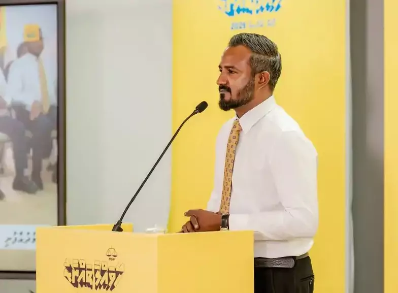 އެމްޑީޕީ ކެނޑިޑޭޓުން ތުންފަތަށް ހީރަސް ޖަހައިގެން ނުތިބޭނެ – އާތިފް