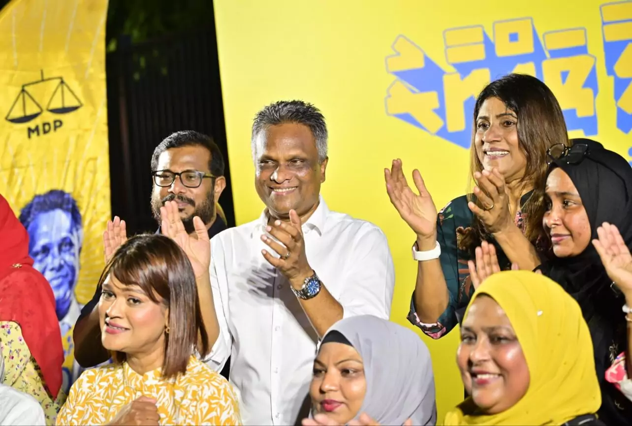 އެމްޑީޕީގެ ނަމަކީ ރާއްޖޭގެ ސިޔާސީ ތާރީޚުގައި ބަދަލުނުވެ އޮތް ވަރުގަދަ އައިޑެންޓިޓީއެއް - އާޒިމް
