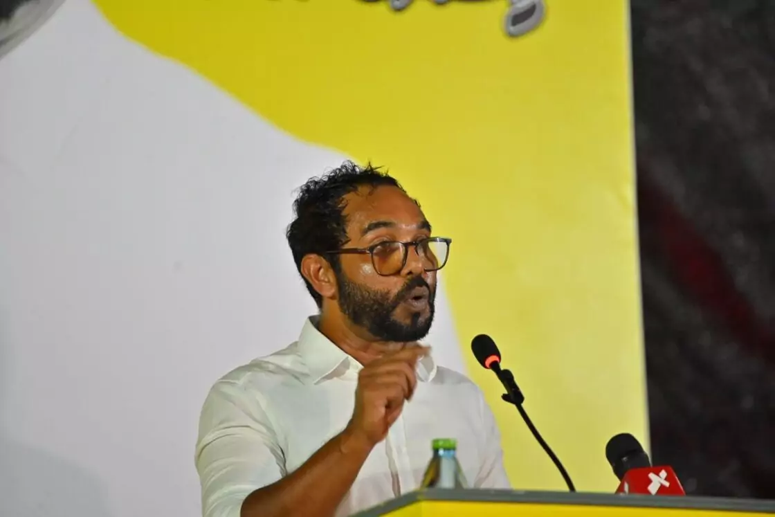 ރޯދައަށް ހުންނަވާ ރައީސް މުއިއްޒު ދޮގު ހަދައިފި – ޣާލިބު