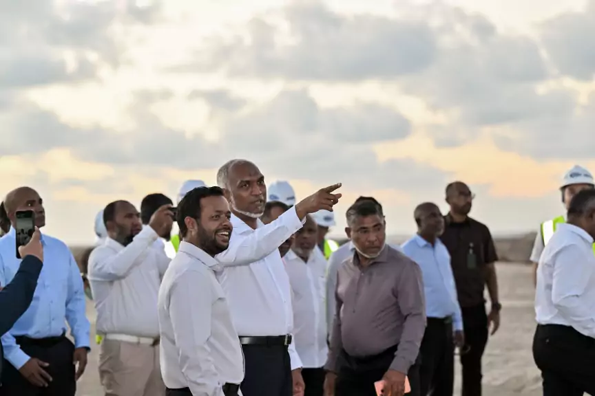 މަންޒަރާ އަޑު ދިމާނުވޭ: އޭޕްރީލްގެ ނިޔަލަށް ގިރާވަރުފަޅު ހިއްކާ ނިމޭނެކަމަށް ރައީސް ވިދާޅުވި، ނަމަވެސް ވަޒީރު ވިދާޅުވީ ނިމޭނީ މެއި މަހުގެ ނިޔަލަށްކަމަށް!