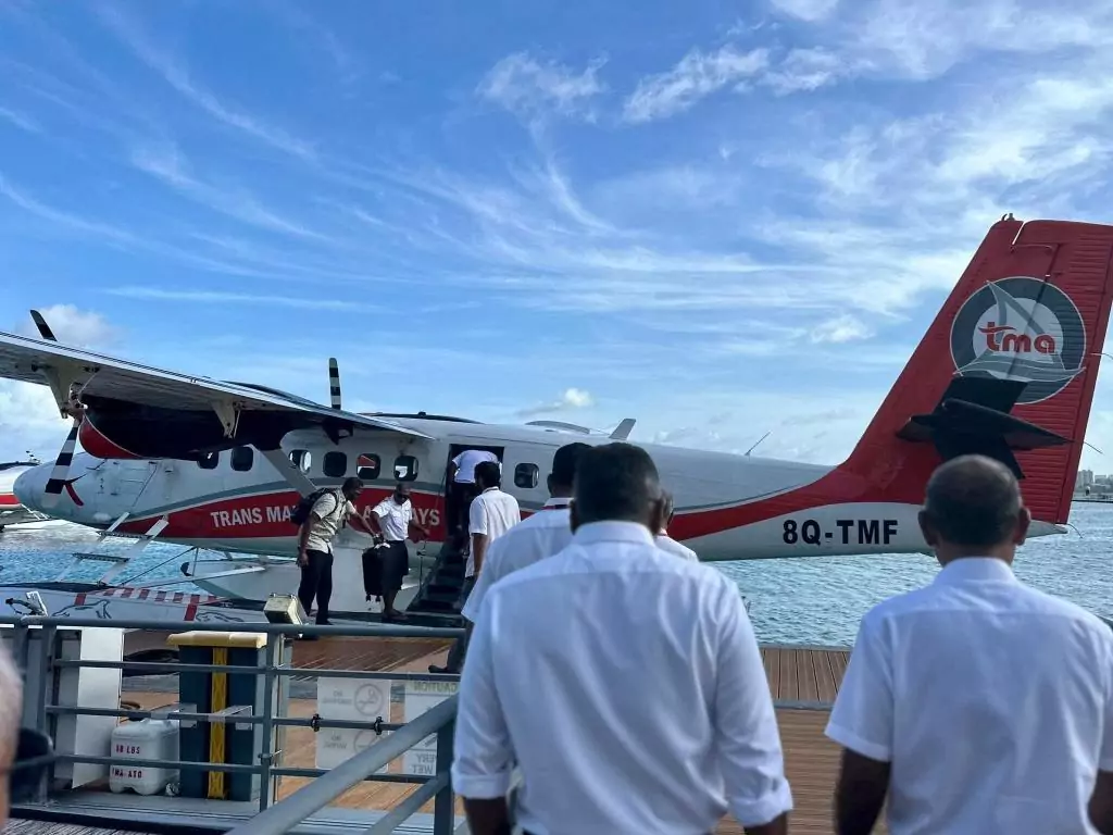ނަޝީދު ދަނީ އެތެެރޭގެ އިންތިޚާބަކަށް ސީޕްލޭން ޗާޓަރު ކޮށްގެން ޚަރަދު ބޮޑު ކެމްޕެއިނެއް ކުރަމުން: ފައިސާ ހޯދުމުގައި ކްރިޕްޓޯ ސްކޭމާއި ޕާސްޕޯޓް ކޮރަޕްޝަން؟!