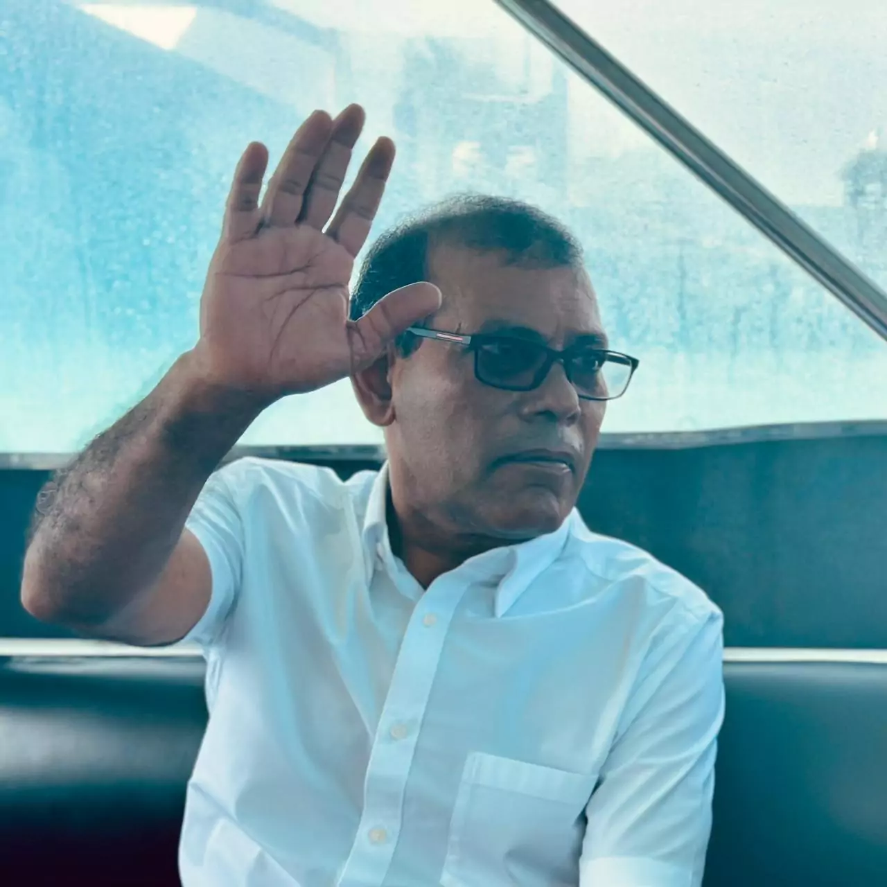 ފެކްޓް ޗެކް: ނާޒިމް ވަކިކުރަނީ ރައީސް މުއިއްޒުގެ އިތުބާރު ނެތްކަމުގެ ވޯޓު ނަގަން އުޅޭތީ ކަމަށް ވިދާޅުވެ ނަޝީދު ހެއްދެވީ ދޮގެއް